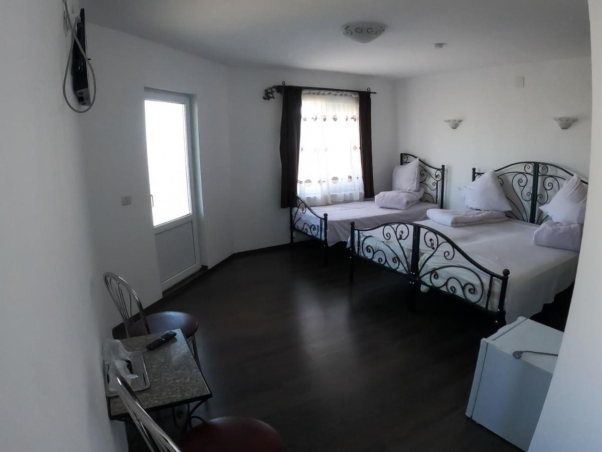 Motel Aris Meridian Piatra Neamţ Eksteriør billede
