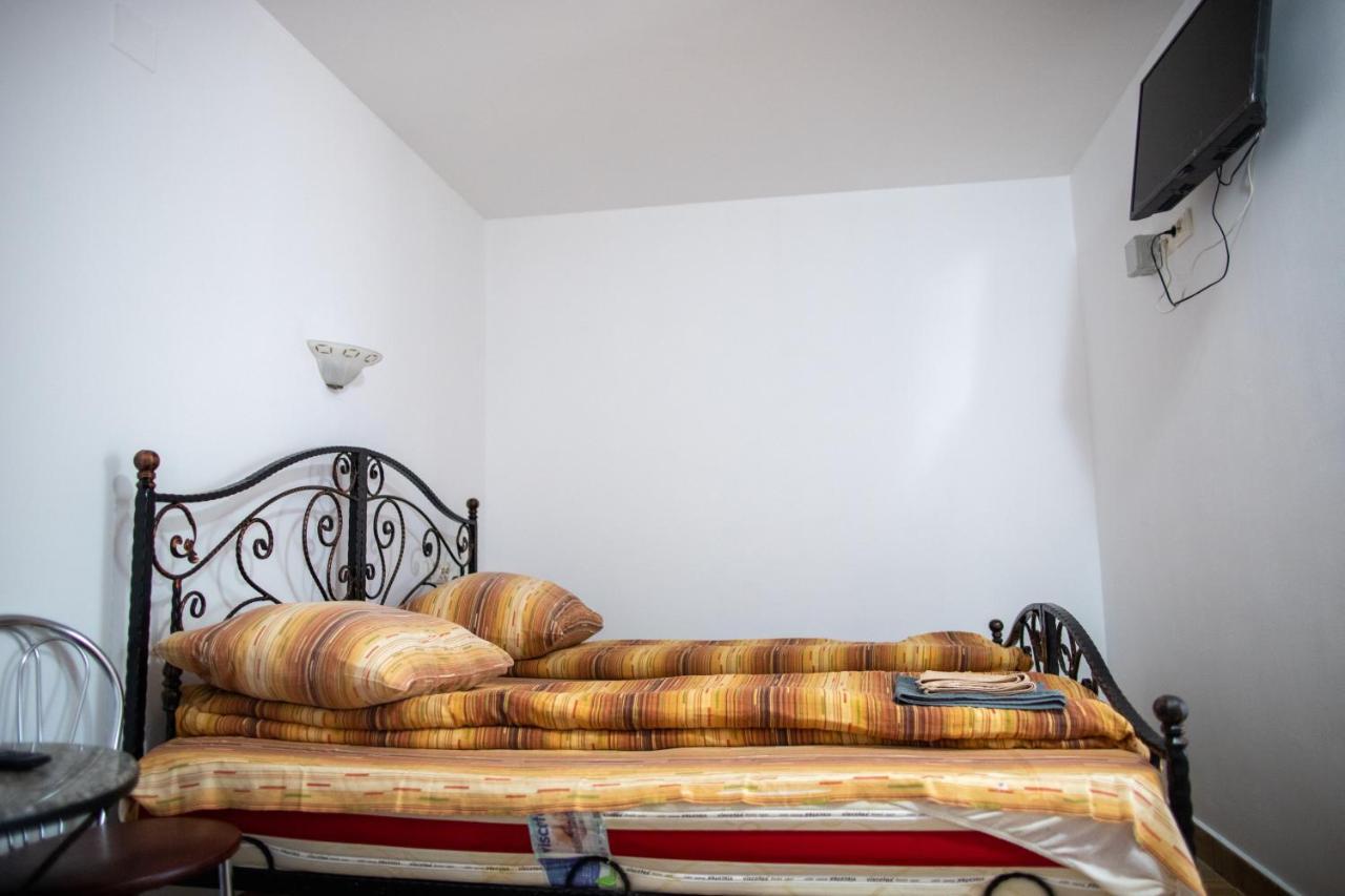 Motel Aris Meridian Piatra Neamţ Eksteriør billede