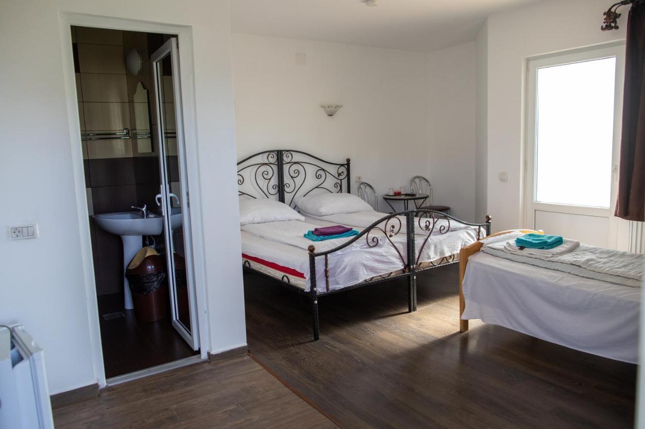 Motel Aris Meridian Piatra Neamţ Eksteriør billede