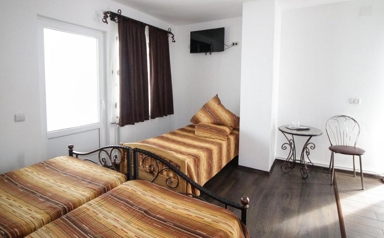 Motel Aris Meridian Piatra Neamţ Eksteriør billede