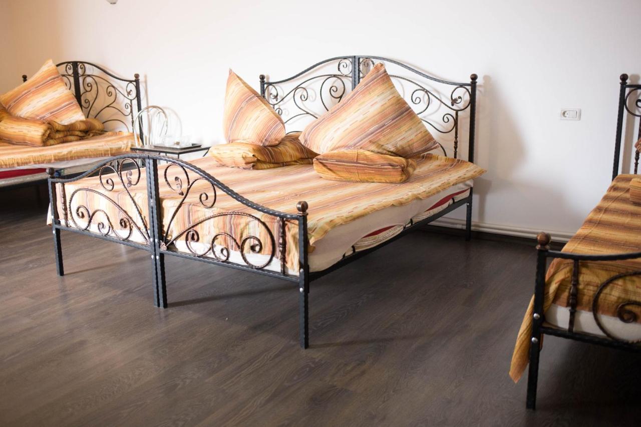 Motel Aris Meridian Piatra Neamţ Eksteriør billede